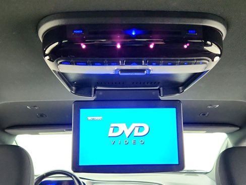 Used 2018 Chrysler Pacifica Touring Plus w/ S Appearance Package FWD image 37
