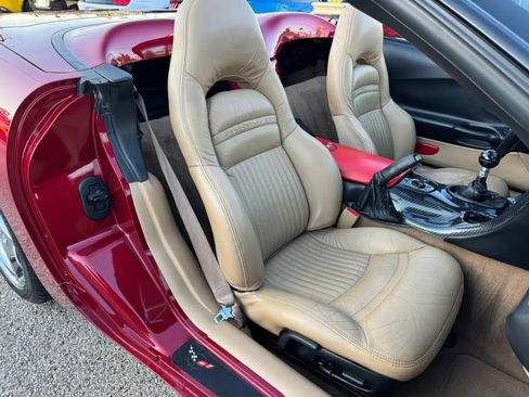 Used 2000 Chevrolet Corvette Convertible w/ Memory Pkg RWD image 24