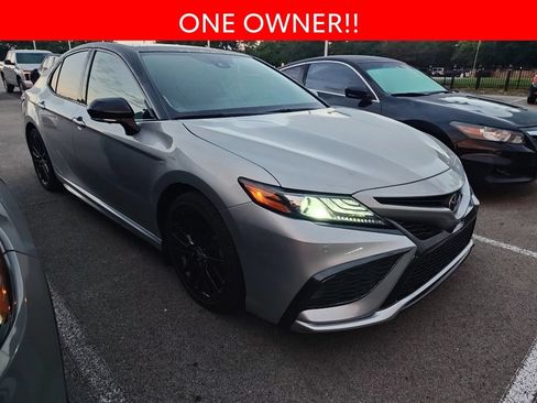 Used 2021 Toyota Camry XSE w/ Navigation Package FWD image 3