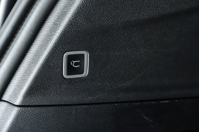 Used 2025 Chrysler Pacifica Select FWD image 33