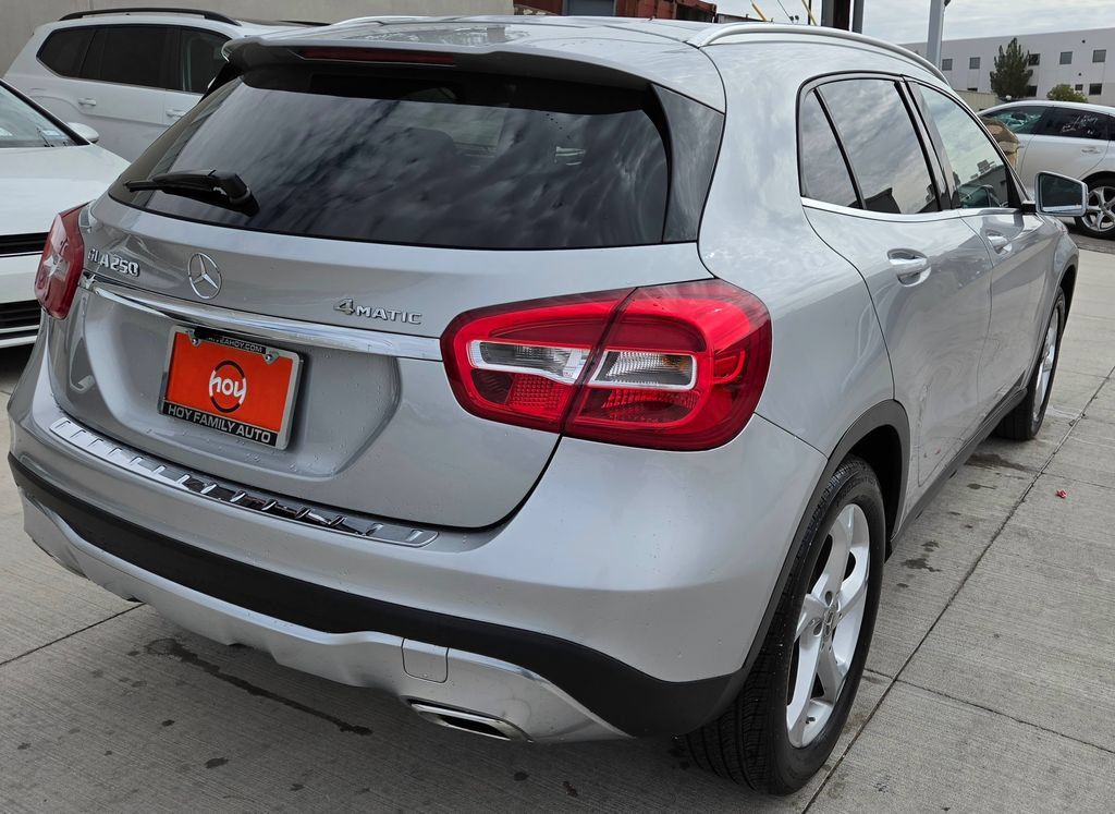 Used 2018 Mercedes-Benz GLA 250 4MATIC image 9