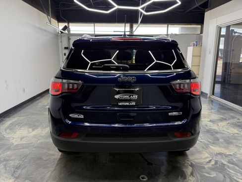 Used 2020 Jeep Compass Latitude FWD image 4