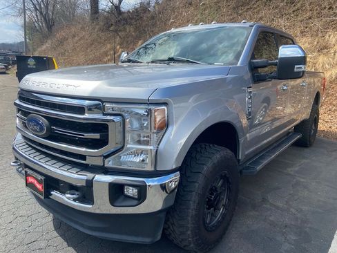 Used 2022 Ford F350 Lariat w/ Chrome Package image 8