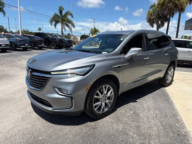 Used 2023 Buick Enclave Essence w/ Experience Buick Package FWD image 4