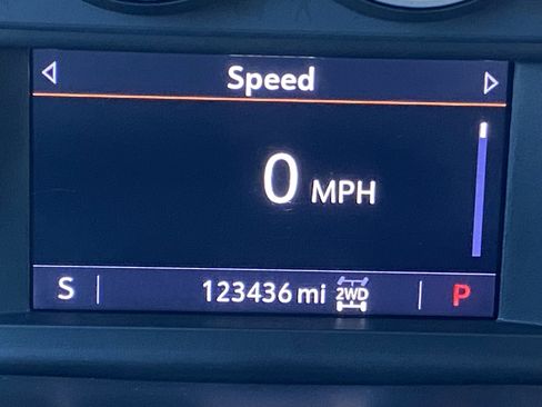 Used 2020 Chevrolet Silverado 1500 LT Trail Boss w/ Bed Protection Package image 23