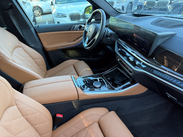 Certified 2024 BMW X5 xDrive50e w/ Premium Package AWD/4WD image 28