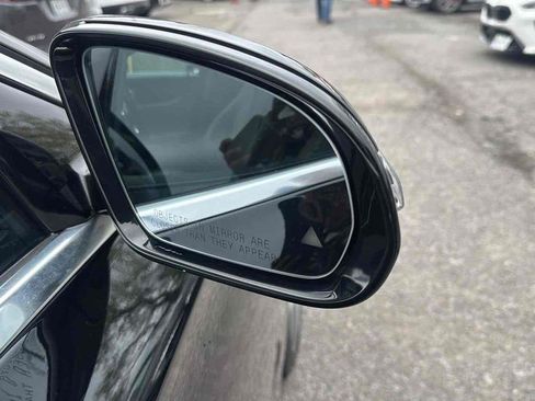 Used 2018 Mercedes-Benz E 300 4MATIC w/ Premium 2 Package image 11