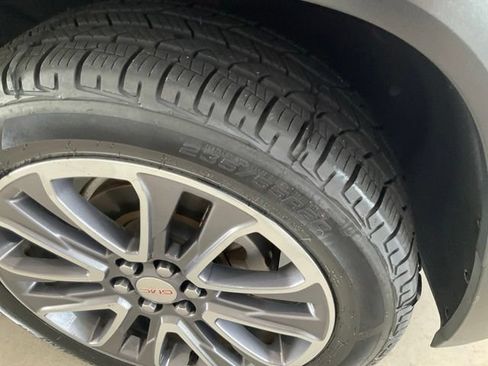 Used 2019 GMC Acadia SLT AWD/4WD image 28