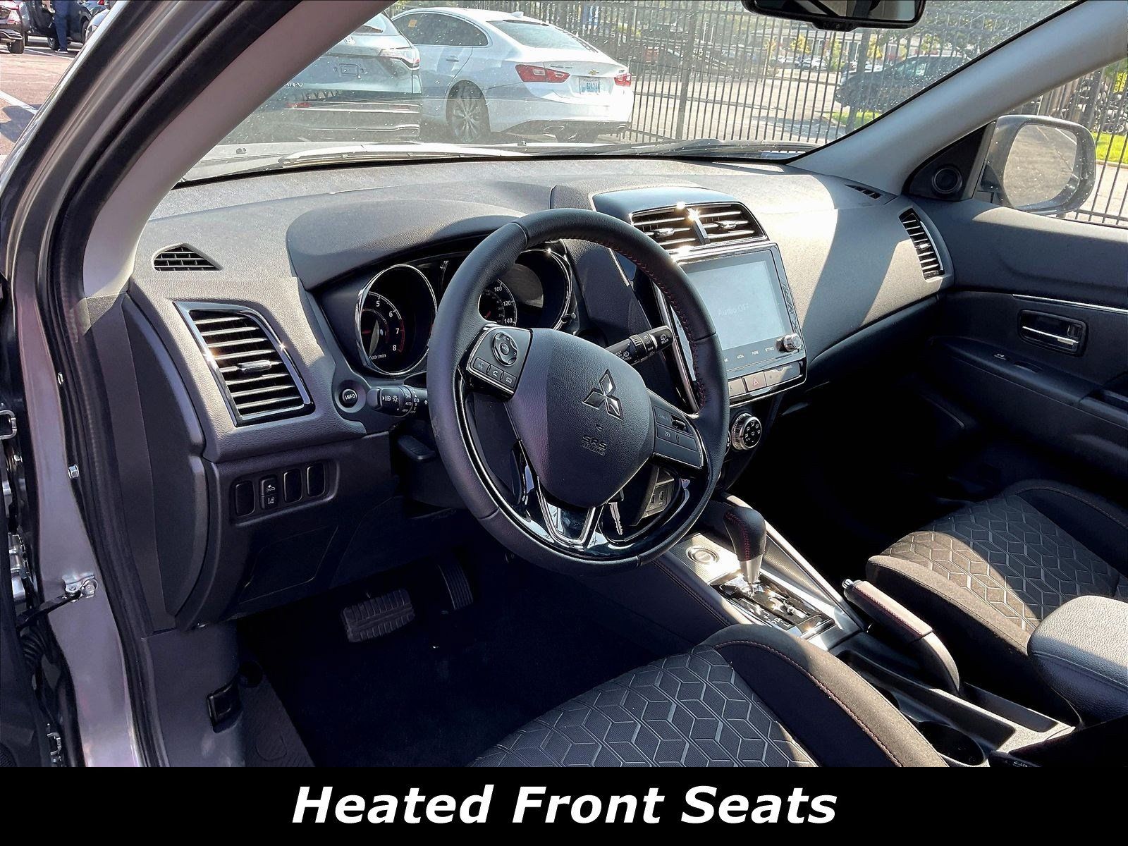 Used 2026 Mitsubishi Outlander Sport LE AWD/4WD image 4