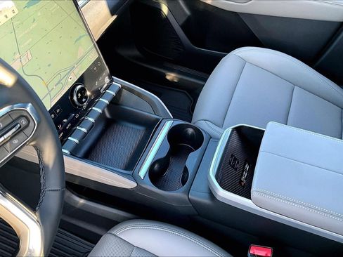 New 2027 GMC Terrain Elevation w/ Elevation Premium Package FWD image 8