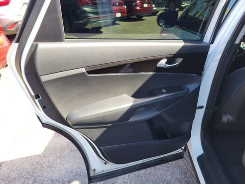 Used 2020 Kia Sorento S FWD image 15