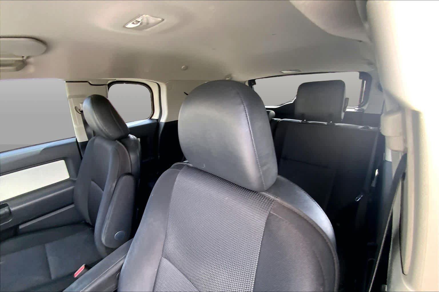 Used 2014 Toyota FJ Cruiser 4WD w/ Upgrade Package image 20