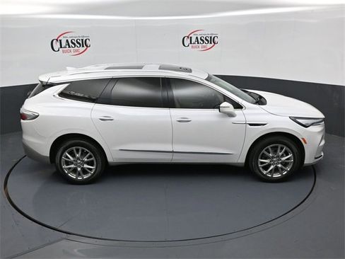 Used 2023 Buick Enclave Premium w/ Experience Buick Package image 20