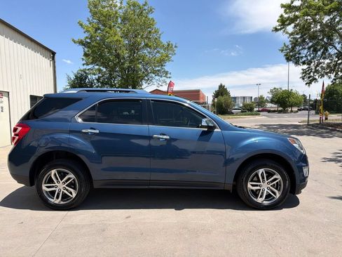 Used 2016 Chevrolet Equinox LTZ w/ Enhanced Convenience Package AWD/4WD image 4