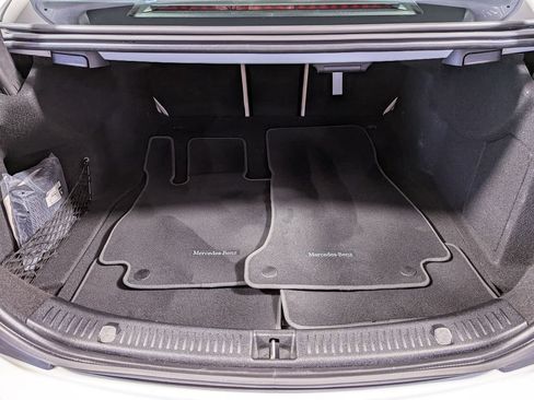 Used 2023 Mercedes-Benz E 350 4MATIC Sedan image 43