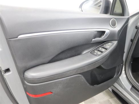 Used 2021 Hyundai Sonata SEL w/ Convenience Package FWD image 13