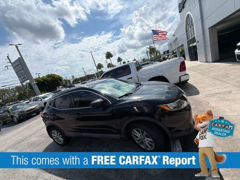 Used 2017 Nissan Rogue Sport SV AWD/4WD image 3