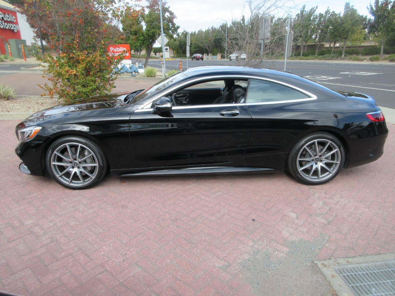 Used 2020 Mercedes-Benz S 560 4MATIC Coupe w/ AMG Line Exterior image 74