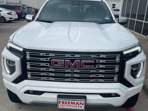 Used 2024 GMC Canyon Denali AWD/4WD image 3