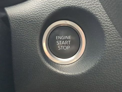 Certified 2023 Toyota Corolla Cross LE image 26