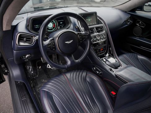 Used 2018 Aston Martin DB11 V12 image 2
