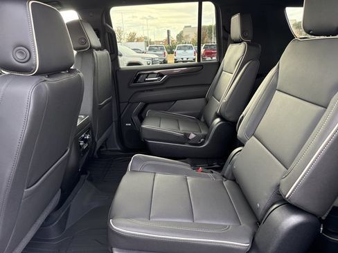 New 2026 GMC Yukon XL Elevation image 6