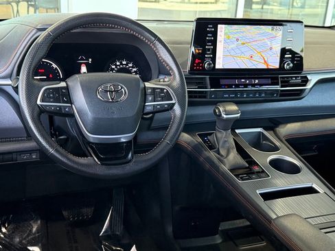 Certified 2023 Toyota Sienna XSE image 36