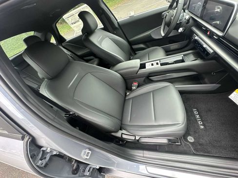 New 2025 Hyundai Ioniq 6 SEL image 25