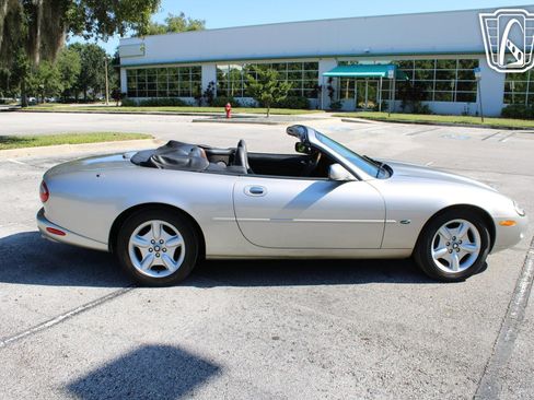 Used 1999 Jaguar XK8 Convertible RWD image 25