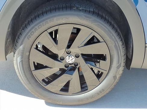 New 2026 Volkswagen Atlas SE image 5