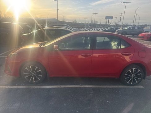 Used 2017 Toyota Corolla SE image 2