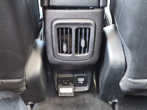 Used 2019 Jeep Compass Limited FWD image 30