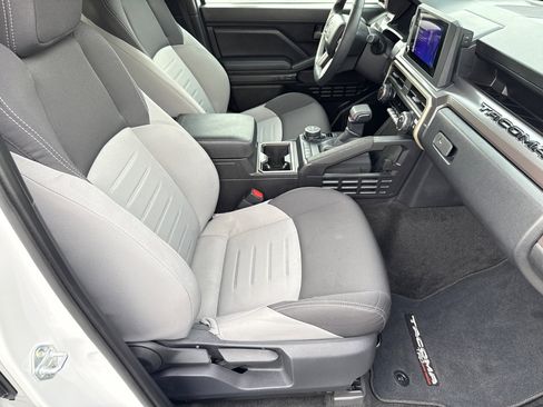 Certified 2026 Toyota Tacoma TRD Off-Road AWD/4WD image 13