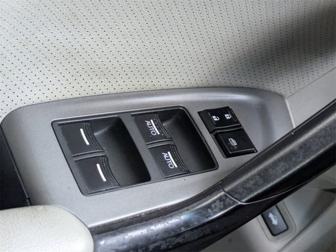 Used 2010 Acura TSX Sedan image 23