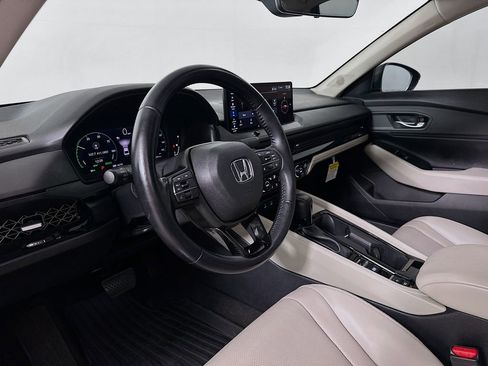 Certified 2025 Honda Accord EX-L image 10