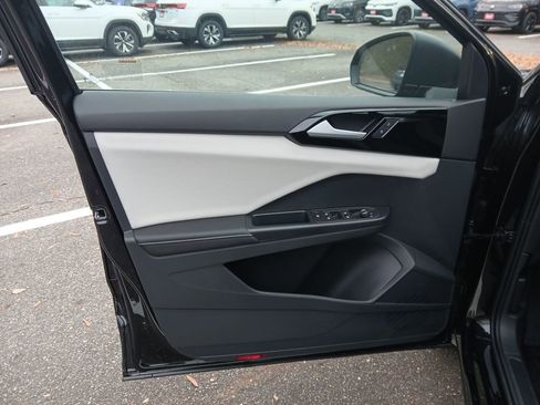 New 2026 Volkswagen Taos S image 10