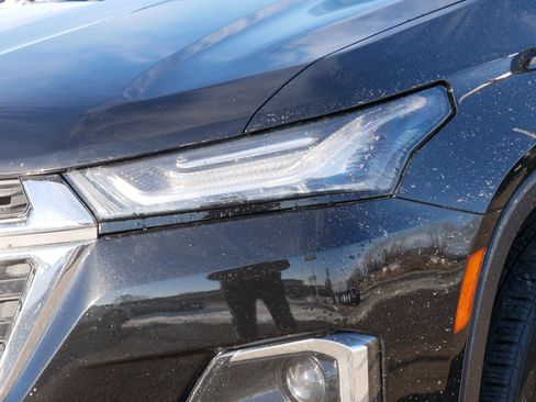 Used 2023 Chevrolet Traverse LT w/ LT Premium Package image 16