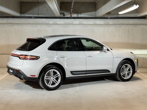 Certified 2026 Porsche Macan AWD/4WD image 7