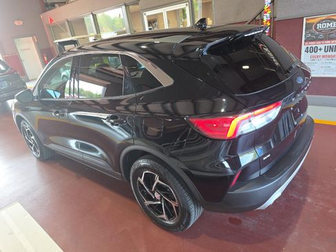 Used 2020 Ford Escape SE AWD/4WD image 4