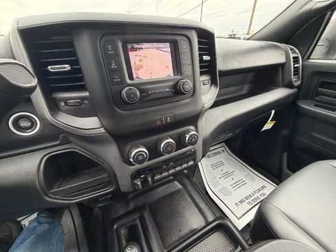 Used 2024 RAM 2500 Tradesman w/ Chrome Appearance Group image 16