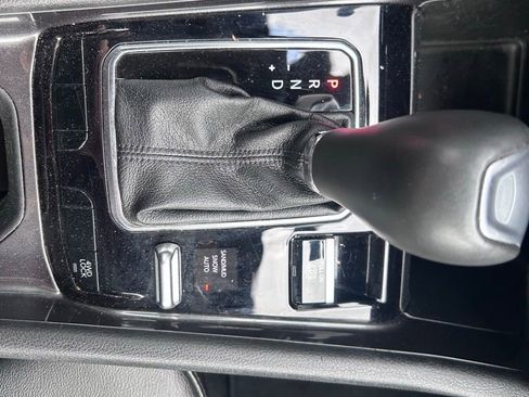 Used 2024 Jeep Compass Latitude image 18