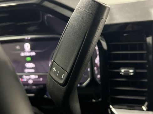 Certified 2025 GMC Sierra 1500 SLE w/ Preferred Package image 16