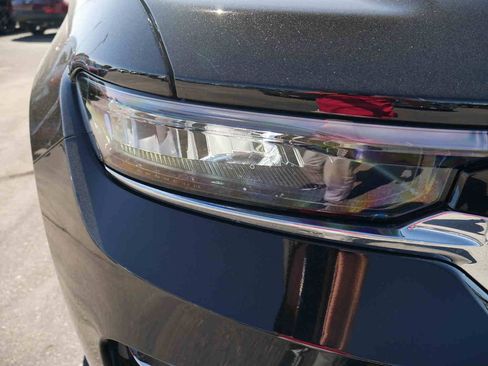 New 2025 Jeep Grand Cherokee Limited image 21