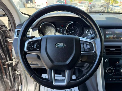 Used 2018 Land Rover Discovery Sport SE AWD/4WD image 26