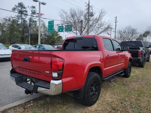 Used 2021 Toyota Tacoma SR5 image 16