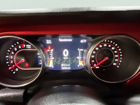 Used 2018 Jeep Wrangler Unlimited Rubicon w/ Dual Top Group image 16