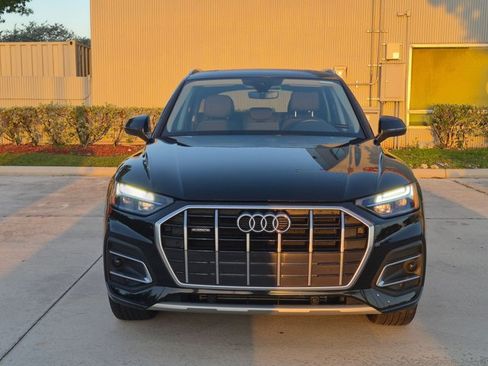 Used 2021 Audi Q5 2.0T Premium w/ Convenience Package AWD/4WD image 2