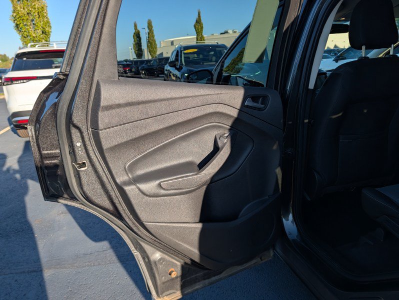 Used 2018 Ford Escape SE w/ SE Sync 3 Package FWD image 20