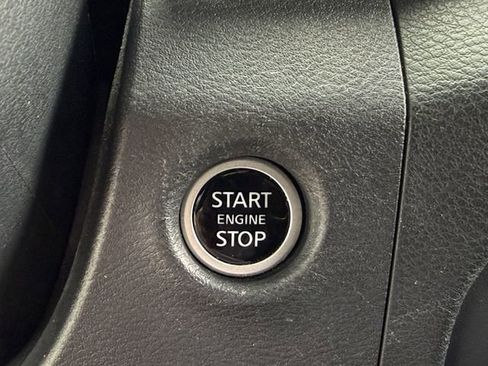 Used 2022 Nissan Frontier PRO-4X w/ Pro-4X Premium Package AWD/4WD image 26