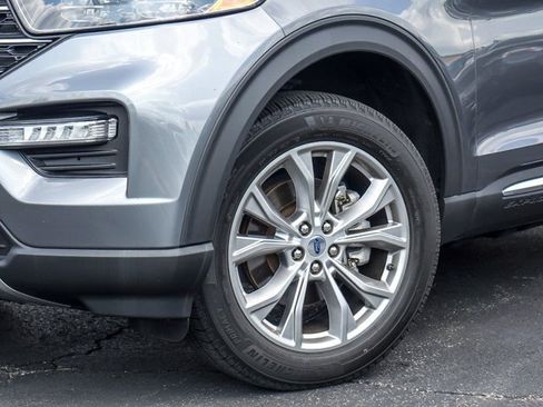Certified 2023 Ford Explorer XLT w/ Equipment Group 202A AWD/4WD image 4